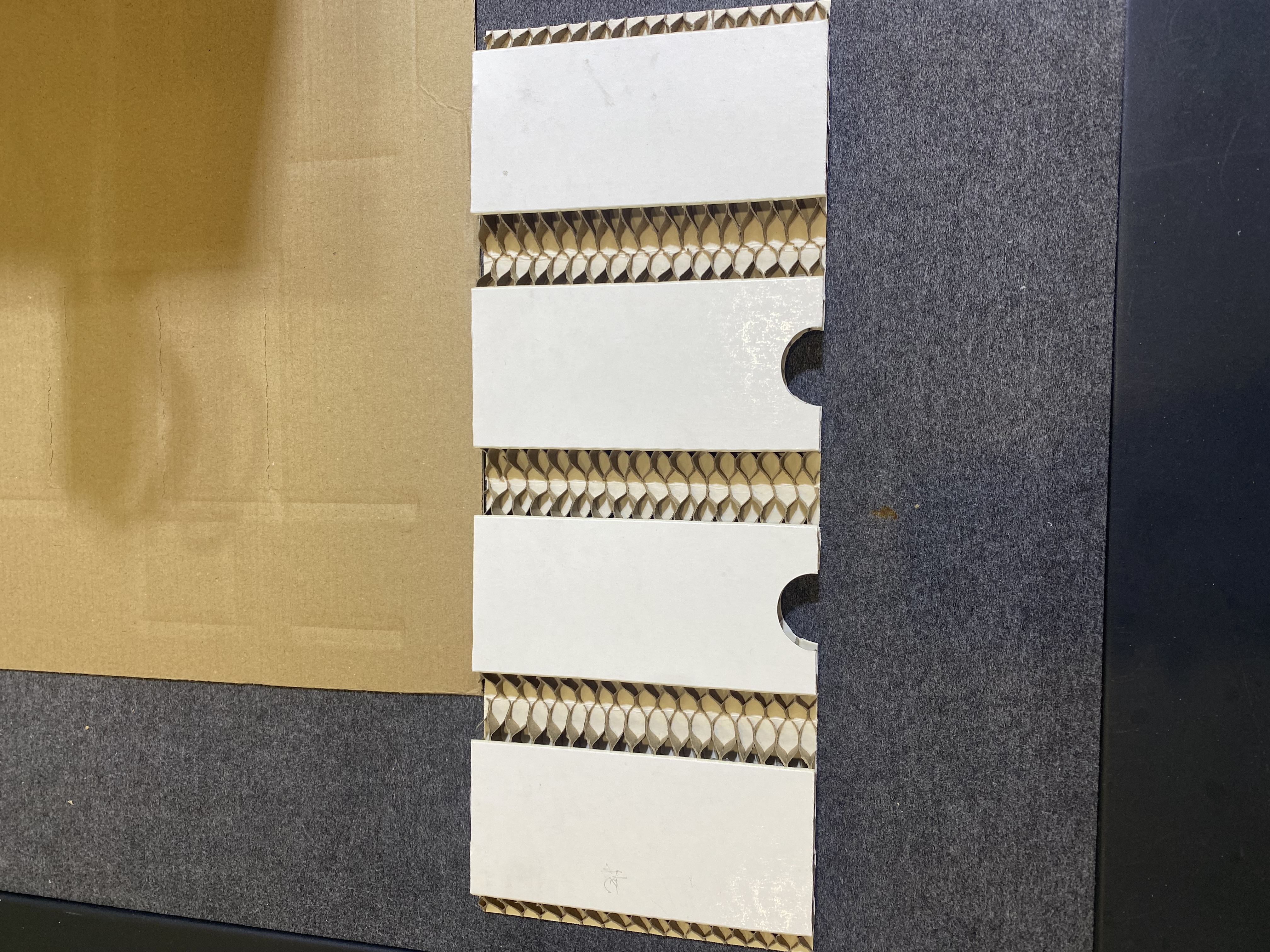 Honeycomb Cardboard V-Groove Cutting (6)