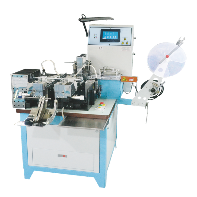 Ultrasonic cutting and folding label machine